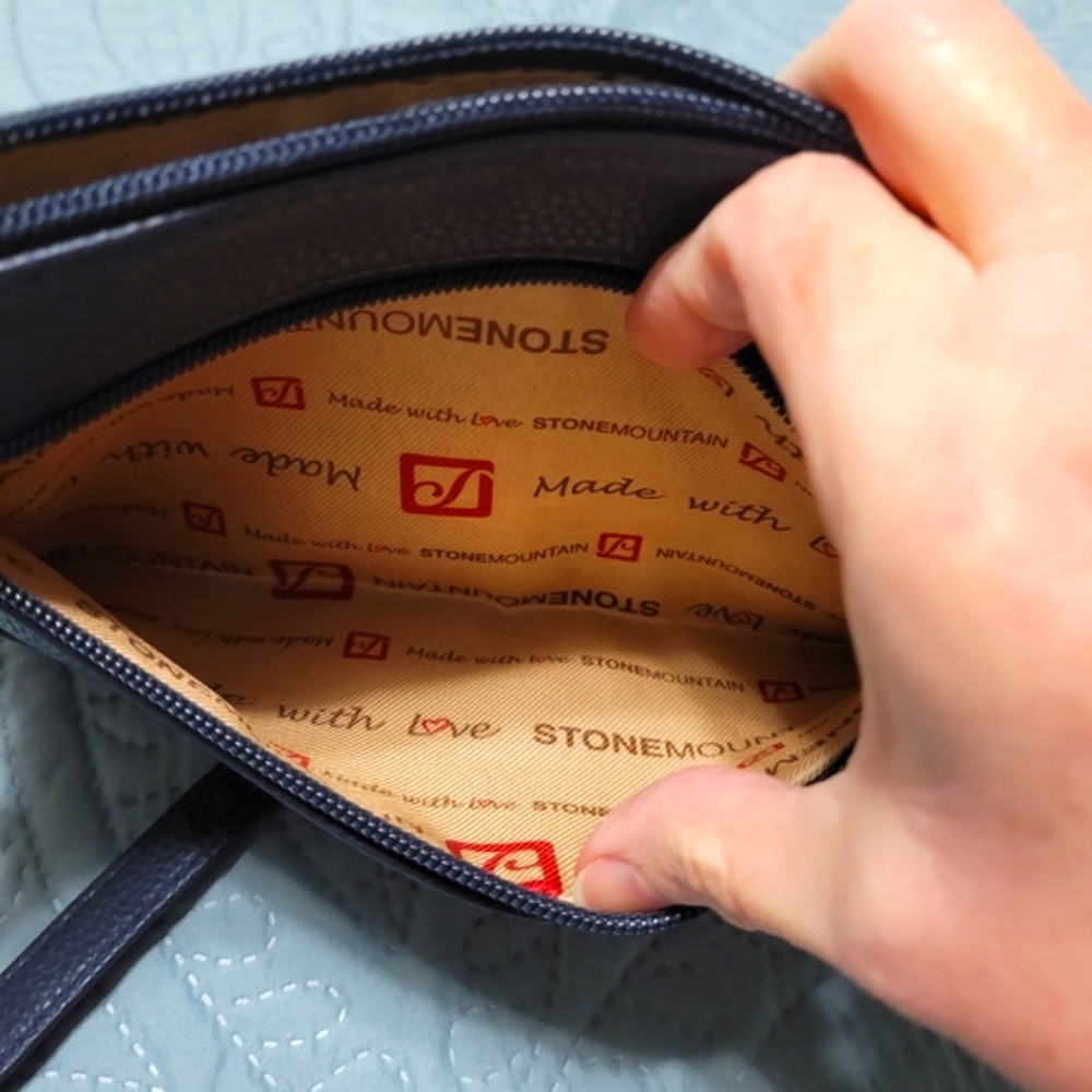 STONEMOUNTAIN USA Hampton Casual Clutch Mini Pebbled Leather Purse NEW - Picture 7 of 9